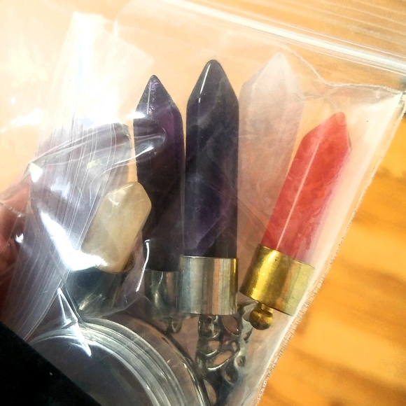 NEW! Lot of Six (6) Quartz & Various Crystals Pendulum Pendants! - Picture 15 of 16